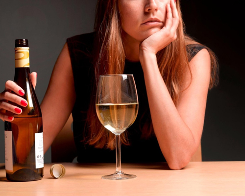 Анонимное лечение женского алкоголизма в Раменском
